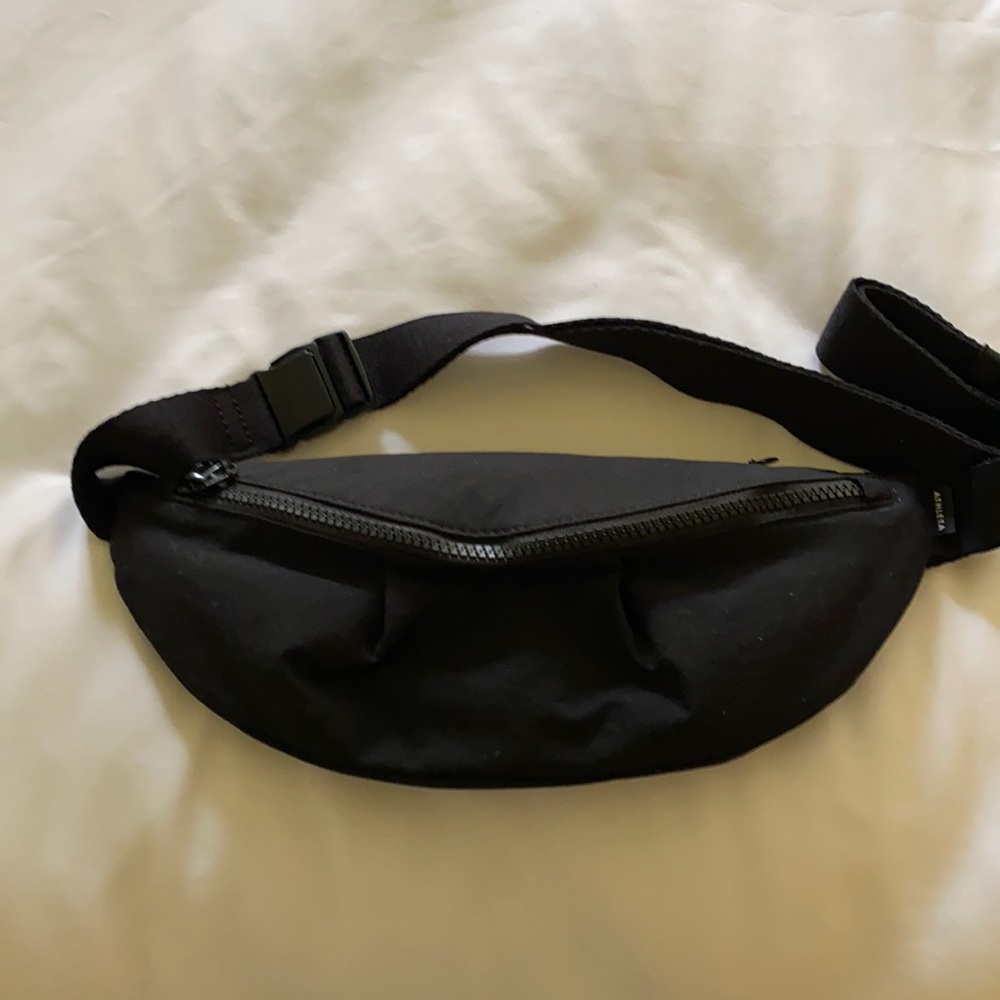 Athleta Kinetic Waist Bag - Black